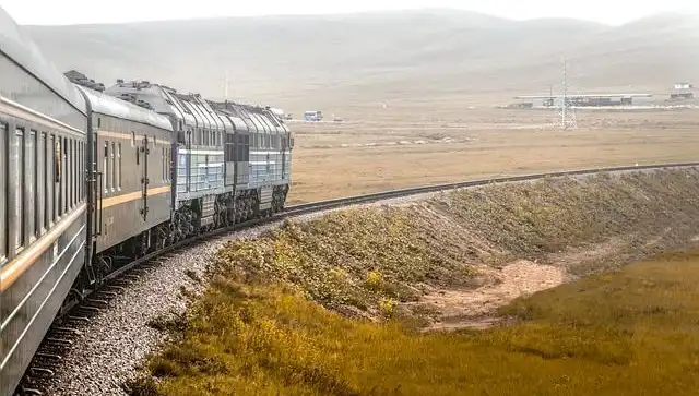 Pensilvanya'da Şok Tren Kazası: İddiaya Göre Raylar Üzerindeki 3 Kişiye Çarpıldı