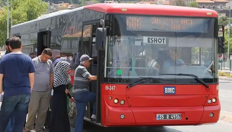 İzmir'de Öğrenci İndiriminde 30 Yaş Kuralı, Ceza Rüzgarı Dolaşacak!