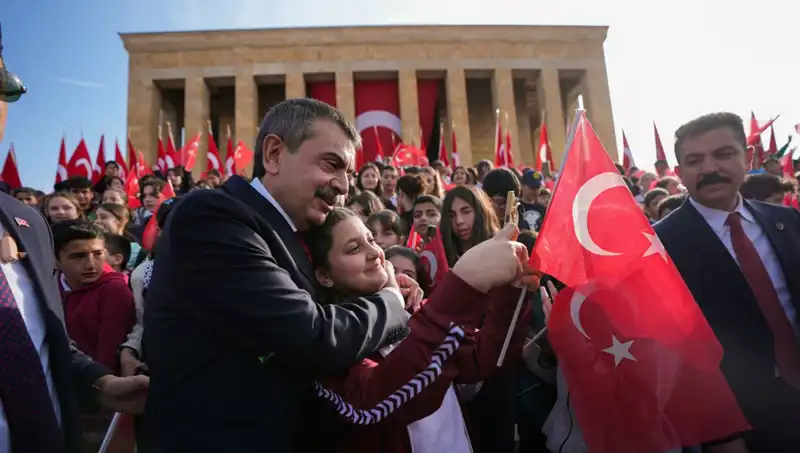 Bakan Tekin, Anıtkabir’de Doğum Günü Kutlamasıyla Çocuklara Unutulmaz Bir Gün Yaşattı