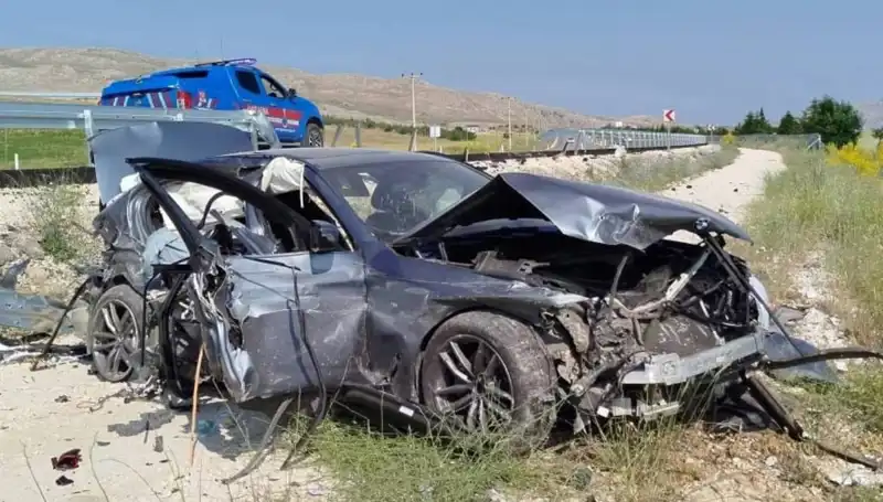 Sivas'ta İki Ayrı Trafik Kazası: Neden ve Sonuçları İncelendi