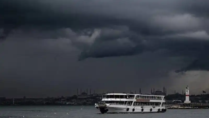 İstanbul ve Diğer İllerde Beklenen Sağanak Yağışlar: Alınacak Önlemler