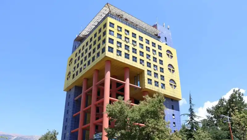 Dünyanın En Saçma Binası Yerine Yeni Proje: İnşaat Süreci Başladı