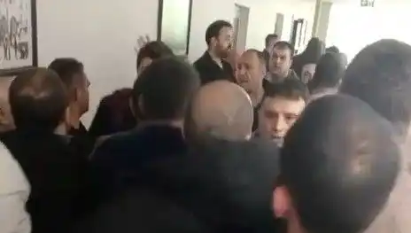 Karamürsel Belediyesi'nde İhale Kavgası: Ne Oluyor?