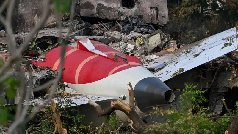 Uçakta Korku Dolu Anlar: Kaptan Pilotun Son Sözleri Neleri Anlatıyor?