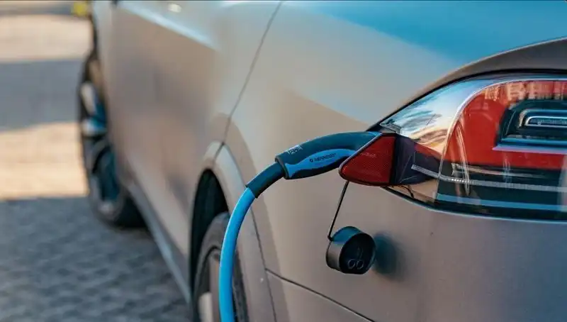 2023'ün İlk Yarısında 9.1 Milyon Elektrikli Otomobil Satıldı