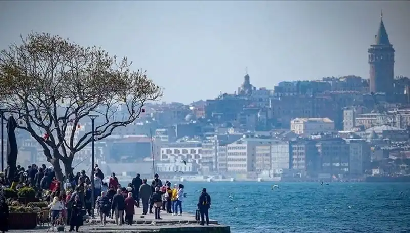 İstanbul'da Bahar Rüzgarları Esti: Hafta Sonu Hava Durumu İle Ne Olacak?