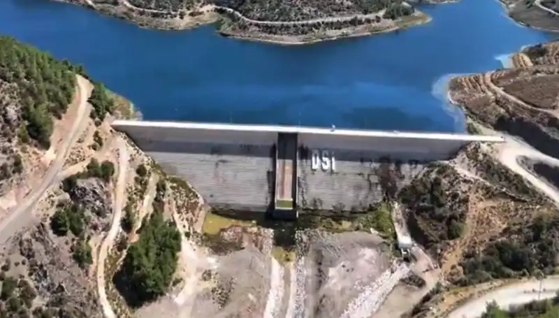 Çeşme’nin Su Hasreti Bitiyor: Yeni Su Kaynağı Projesi Başladı