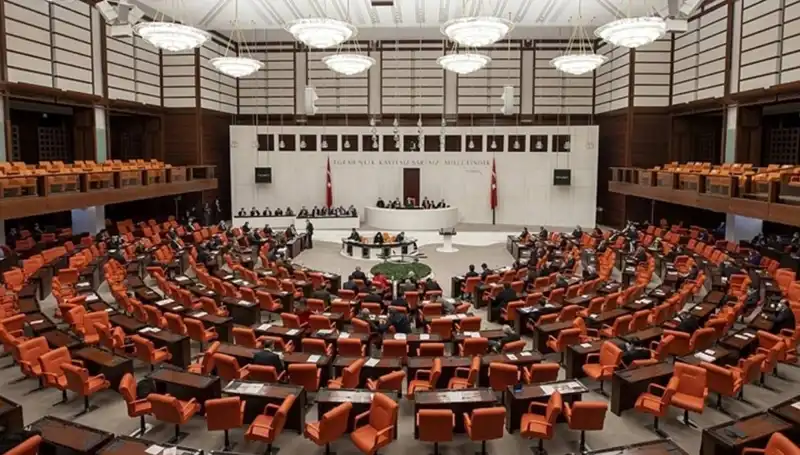 Meclis'te Gıda Zehirlenmesi İddiaları: İdare Amiri Hasan Turan'dan Yanıt Geldi