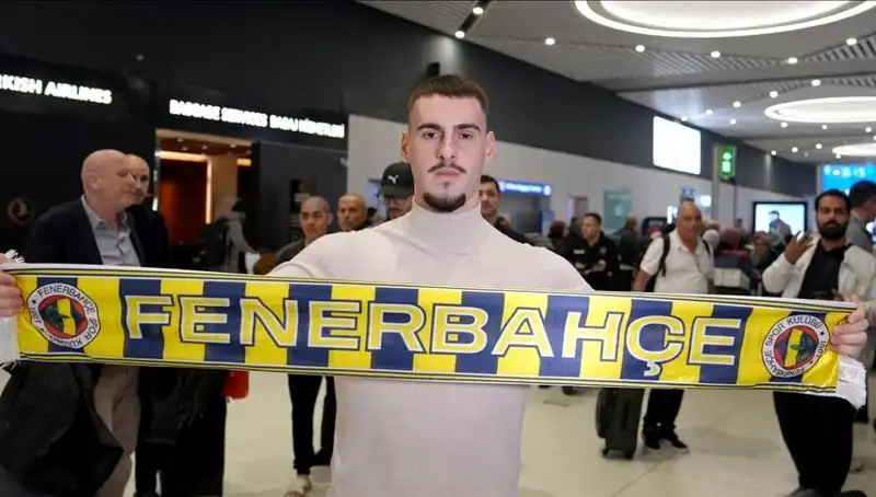 Fenerbahçe, Genç Yıldız Mimovic'in Lisansını Çıkardı: Transferde Yeni Bir Dönem