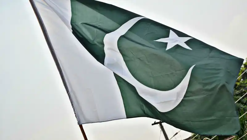 Pakistan'da Çöken Bina Faciasında Hayatını Kaybedenlerin Sayısı Artıyor