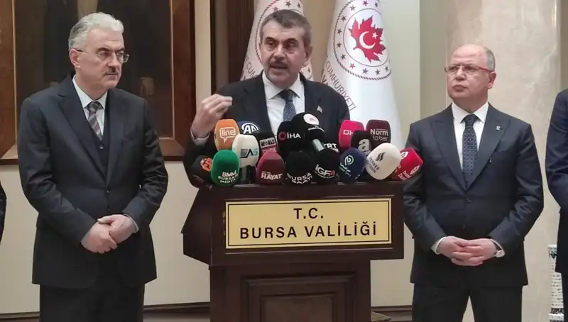 Bakan Tekin: Protestolara Katılan Çalışanlar İçin Yaptırım Uyarısı
