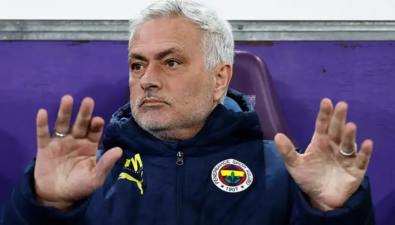 Beşiktaş’a Gitmesi Beklenen Yıldız Futbolcu: Mourinho Son Dakika Hamlesiyle Kahraman Oldu!