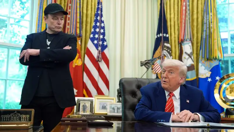 Trump’a büyük şok: Cumhuriyetçi seçmenler Musk’ın partisinde birleşiyor