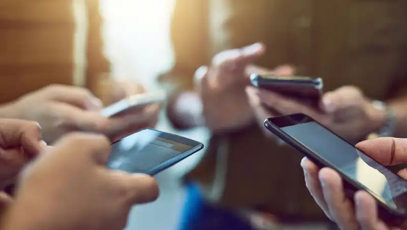 Oppo A5 Pro 4G: Uygun Fiyatlı Performans Canavarı Tanıtıldı