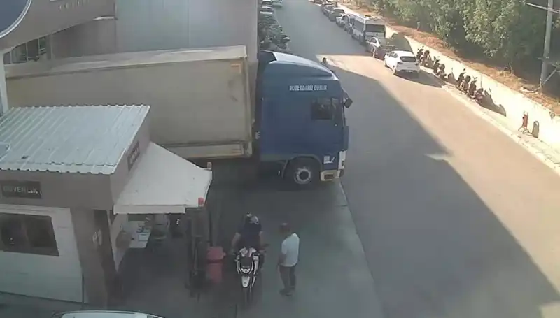 Türkiye’deki Nakliye Şebekesinde Büyük Operasyon: Milyonlarca Liralık Ürün Ele Geçirildi