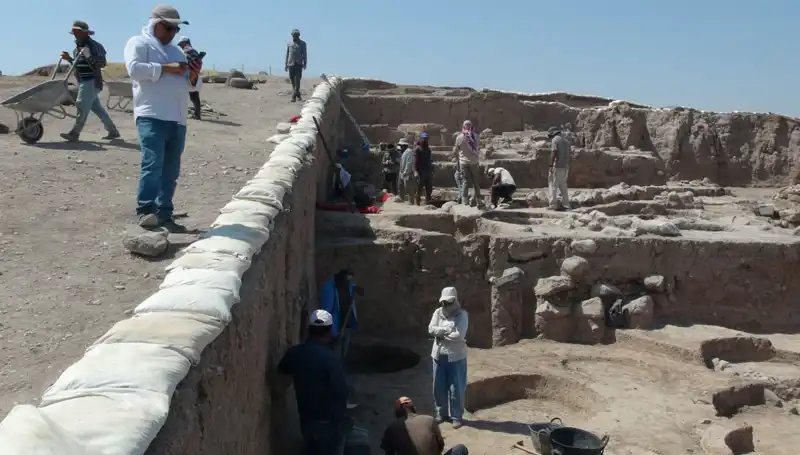 Kilis'teki Oylum Höyük'te Kazı Heyecanı Sürüyor, Sıcak Hava Engel Tanımıyor!
