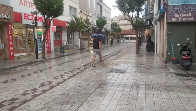 Kırklareli'de Etkili Sağanak Yağışla Ani Sel Tehlikesi!