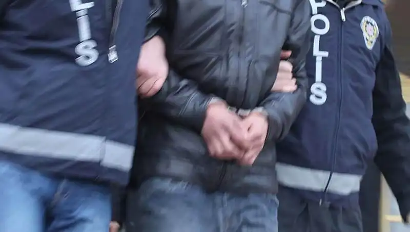 Konya'da Düzenlenen Dolandırıcılık Operasyonunda 13 Kişi Tutuklandı