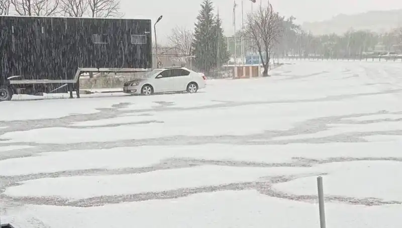 Tekirdağ’da Ceviz Büyüklüğünde Dolu Yağışı Hayatı Durma Noktasına Getirdi